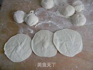 胡萝卜洋葱肉馅包子的做法步骤:8