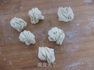 黑芝麻腐乳花卷的做法步骤:12