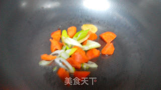 土豆炖牛腩的做法步骤:6