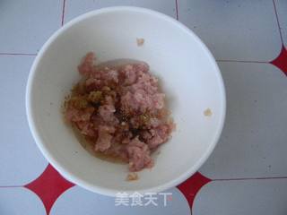 胡萝卜洋葱肉馅包子的做法步骤:4