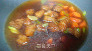 土豆炖牛腩的做法步骤:7