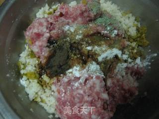 马蹄猪肉饺的做法步骤:3