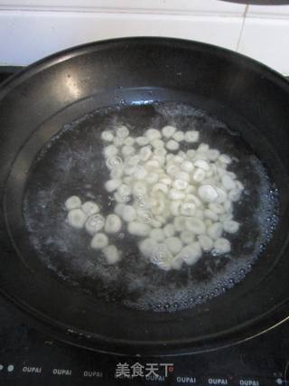 让你胃口大开的风味面食——酸辣窝窝面的做法步骤:5