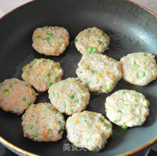 五彩小肉饼的做法步骤:9