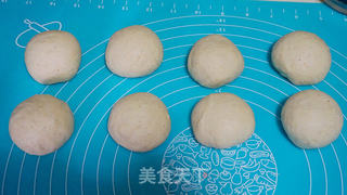 全麦葡萄干排包的做法步骤:6