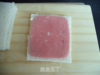火腿番茄蛋三明治的做法步骤:11