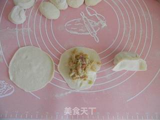 萝卜猪肉蒸饺的做法步骤:9
