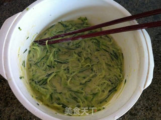 黄瓜鸡蛋饼的做法步骤:4