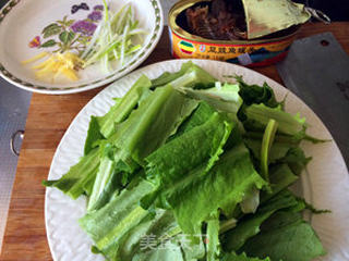 豆豉鲮鱼油麦菜的做法步骤:2