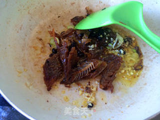 豆豉鲮鱼油麦菜的做法步骤:4
