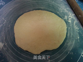 培根鲜虾披萨的做法步骤:3