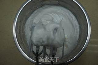 8寸可可戚风的做法步骤:9