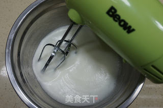 8寸可可戚风的做法步骤:8
