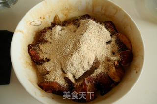 粉蒸鸭腿的做法步骤:4