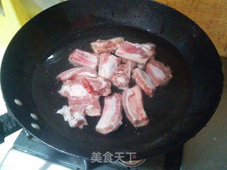 【土豆炖排骨】的做法步骤:3
