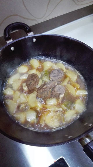 萝卜炖牛肉的做法步骤:7