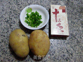 十三香土豆块的做法步骤：1