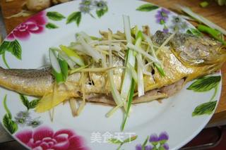 清蒸黄花鱼的做法步骤:4