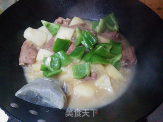 【土豆炖排骨】的做法步骤:14
