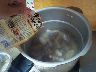 【土豆炖排骨】的做法步骤:8