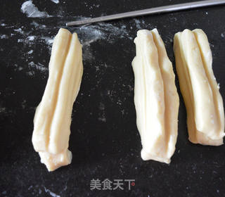 自制油条的做法步骤:7