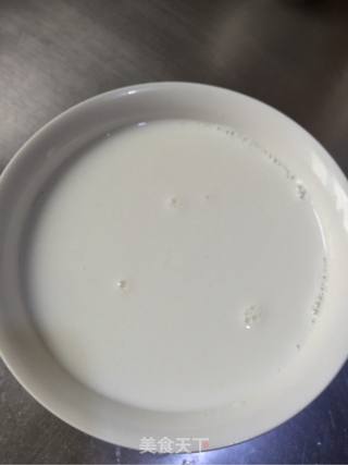 草莓牛奶蛋白甜羹的做法步骤:7