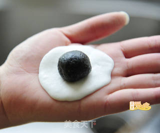 经典汤圆四种花样吃法之一——黑芝麻汤圆的做法步骤:2