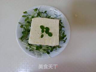 香椿苗拌豆腐的做法步骤:3