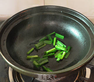 香菇肉丸煮豆腐的做法步骤:2