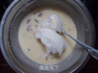 【电饭锅烘焙】——电饭锅戚风蛋糕的做法步骤:8