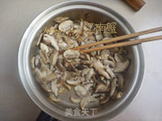 菌香披萨的做法步骤:6