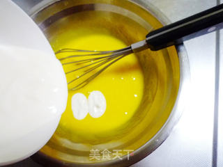 酸奶戚风纸杯蛋糕的做法步骤:5