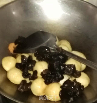 木耳面筋的做法步骤：5