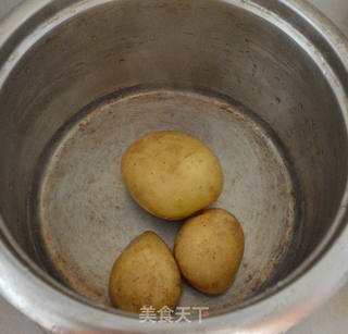 胡萝卜土豆饼的做法步骤:2