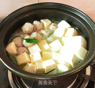 香菇肉丸煮豆腐的做法步骤：5