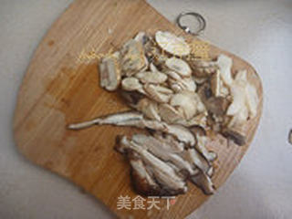 菌香披萨的做法步骤:3