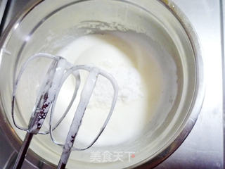 酸奶戚风纸杯蛋糕的做法步骤:11