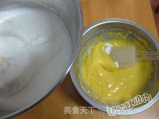 原味戚风蛋糕的做法步骤:9
