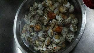 爆炒肉螺的做法步骤：4