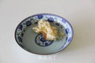 南瓜银耳百合羹的做法步骤：2