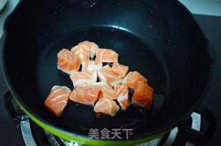 香煎三文鱼的做法步骤：2