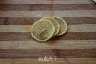#三文鱼蔬菜卷的做法图解2