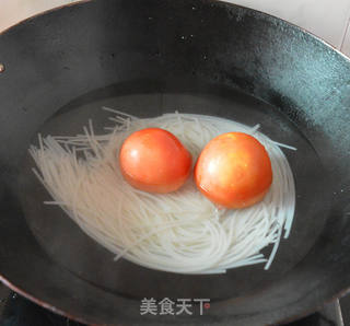 #番茄瘦肉烫米粉的做法图解3