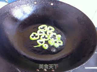 土豆丝炒番茄的做法步骤：3