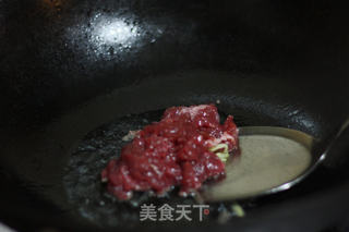 黑椒草菇炒牛肉的做法步骤:3