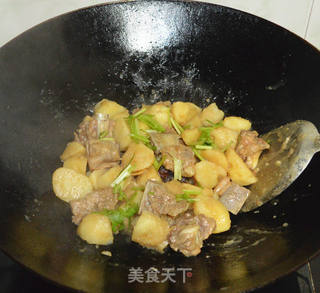 排骨焖土豆的做法步骤:8