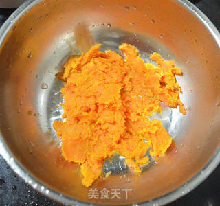 红薯馒头的做法步骤:2