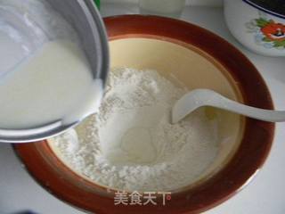 鲜奶迷你花卷的做法步骤:2