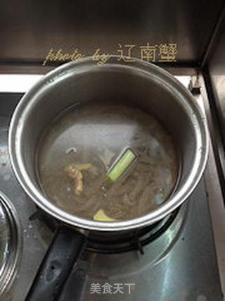 胡萝卜肉皮冻的做法步骤:2