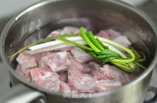 土豆烧排骨的做法步骤:3
